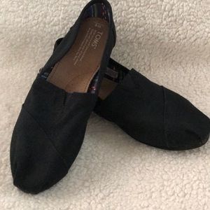 Toms Shoes